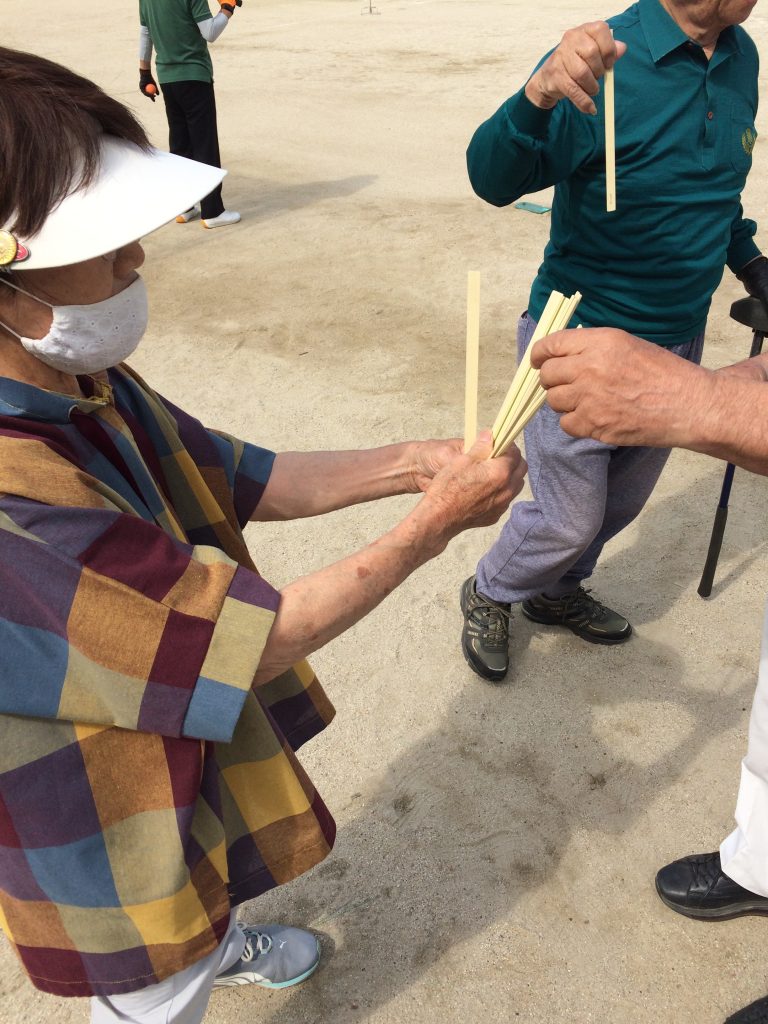 グループを決めるのはくじ引き