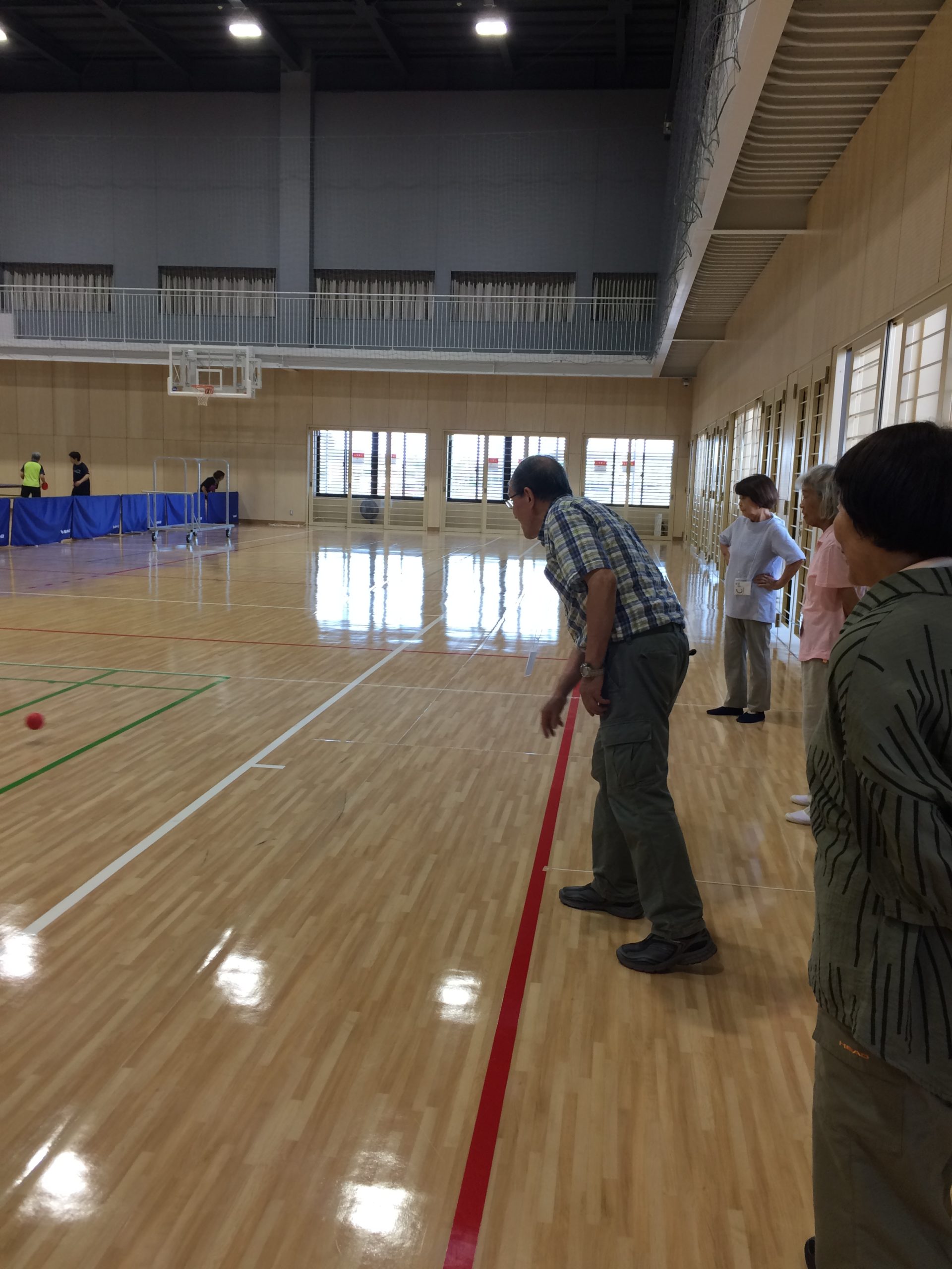 新しく広々とした体育館